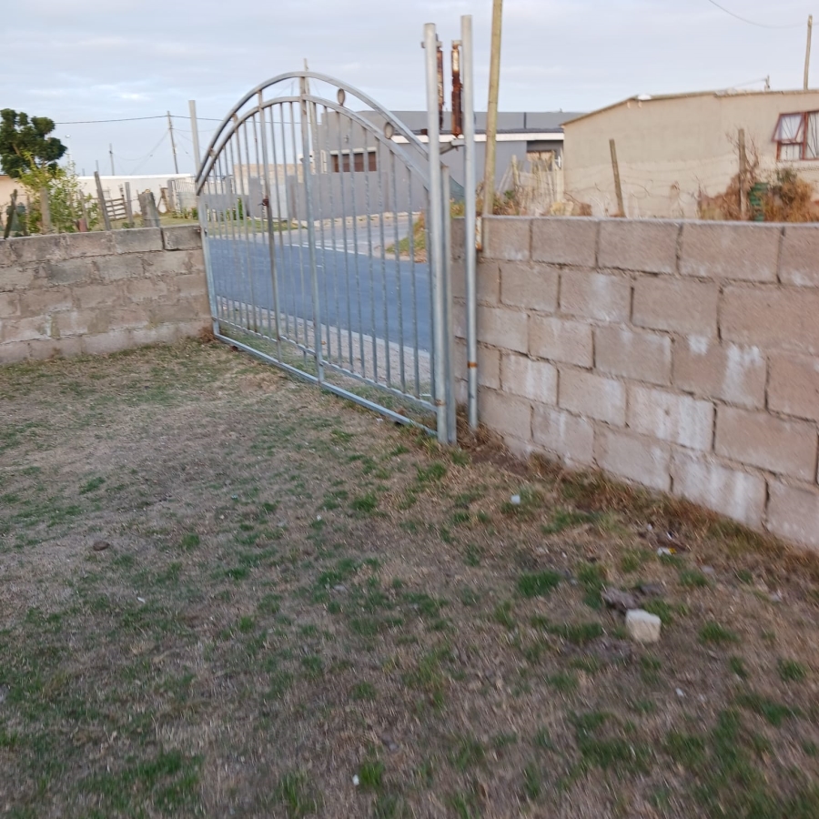 1 Bedroom Property for Sale in Kwanonqaba Western Cape